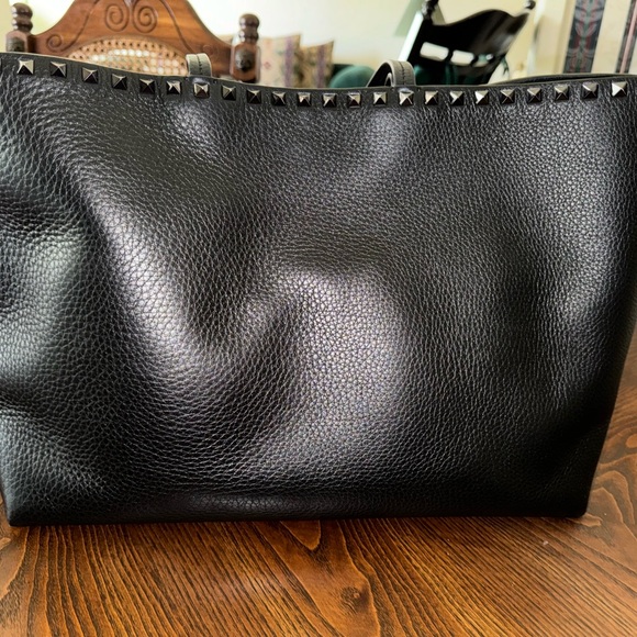 Valentino Garavani Rockstud Tote - Picture 10 of 11